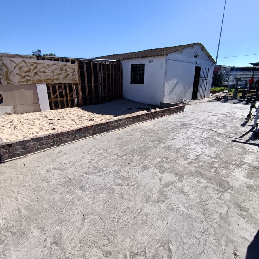 1 Bedroom Property for Sale in Matroosfontein Western Cape